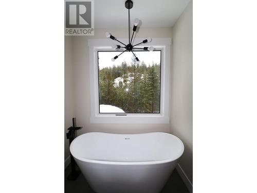 245 Prospect Drive, Grand Forks, BC - Indoor Photo Showing Bathroom