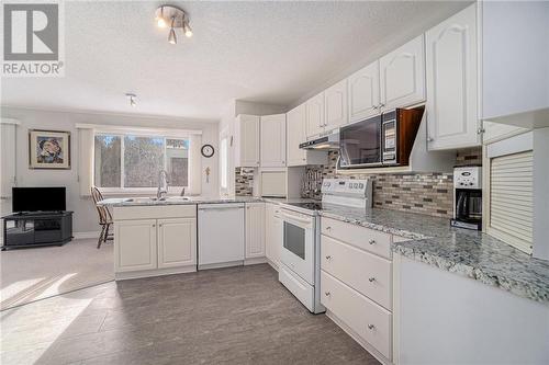 117 Golf Club Road, Smiths Falls, ON - Indoor Photo Showing Kitchen With Double Sink