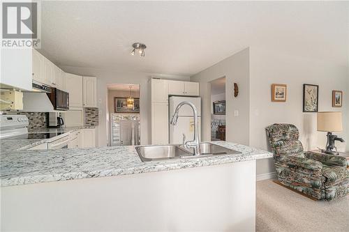 117 Golf Club Road, Smiths Falls, ON - Indoor Photo Showing Kitchen With Double Sink With Upgraded Kitchen
