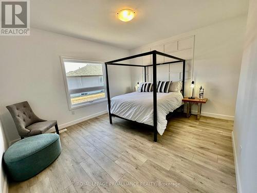 62 Hastings Park Drive, Belleville, ON - Indoor Photo Showing Bedroom