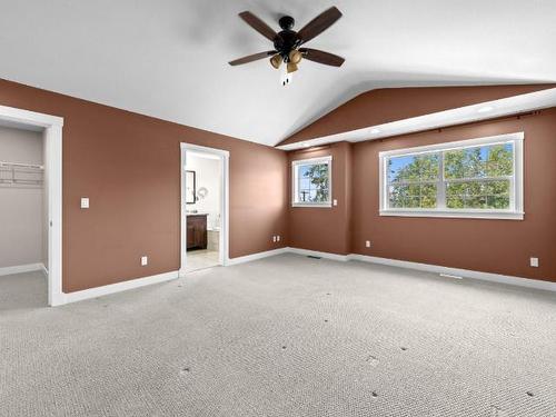 4-1596 Okanagan Ave Se, Out Of District, BC - Indoor Photo Showing Other Room