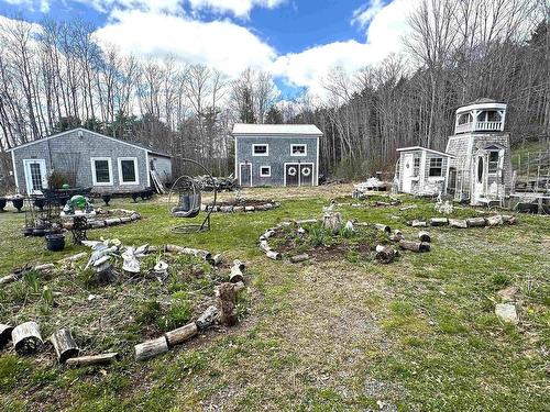 5732 Highway 332, Middle Lahave, NS 