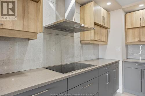 18 Woodland, Kingsville, ON - Indoor Photo Showing Kitchen