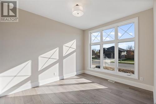 18 Woodland, Kingsville, ON - Indoor Photo Showing Other Room