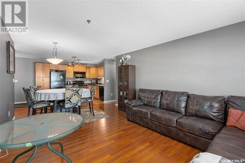 B207 103 Wellman Crescent, Saskatoon, SK - Indoor Photo Showing Living Room
