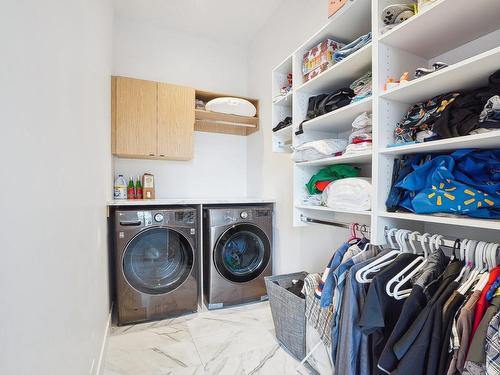 Laundry room - 215 Rue De Capri, Repentigny (Repentigny), QC - Indoor Photo Showing Laundry Room