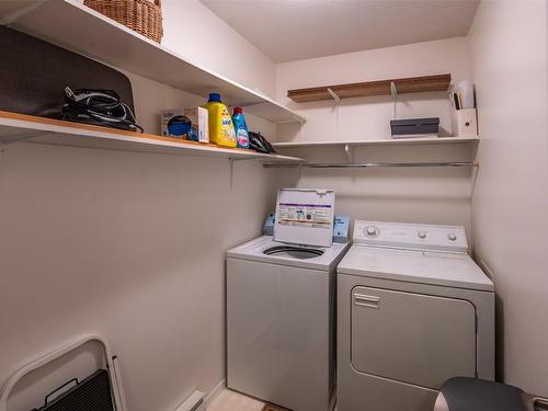 210-1445 Halifax Street, Penticton, BC - Indoor Photo Showing Laundry Room