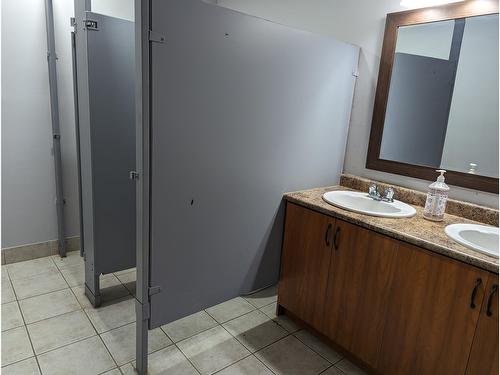 32030 Lougheed Highway, Mission, BC - Indoor Photo Showing Bathroom