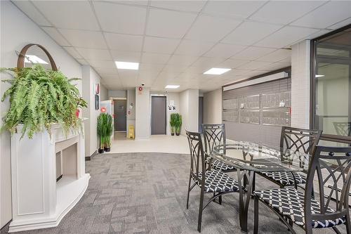 30 Summit Avenue|Unit #202, Hamilton, ON - Indoor Photo Showing Dining Room