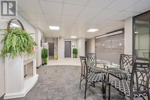 #202 -30 Summit Ave, Hamilton, ON - Indoor Photo Showing Dining Room