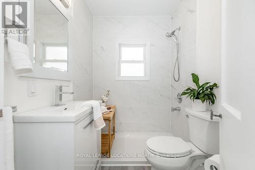 196 Simcoe St, Collingwood, ON - Indoor Photo Showing Bathroom