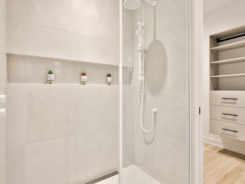 Salle de bains attenante Ã  la CCP - 7 Rue Des Trembles, Saint-Jean-Sur-Richelieu, QC - Indoor Photo Showing Bathroom