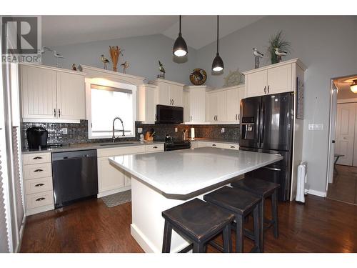 605 Elk Street, Vernon, BC - Indoor Photo Showing Kitchen With Stainless Steel Kitchen