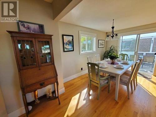 4516 Marine Ave, Powell River, BC - Indoor Photo Showing Dining Room