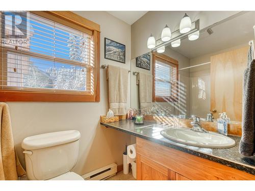 112 Creekview Road, Penticton, BC - Indoor Photo Showing Bathroom