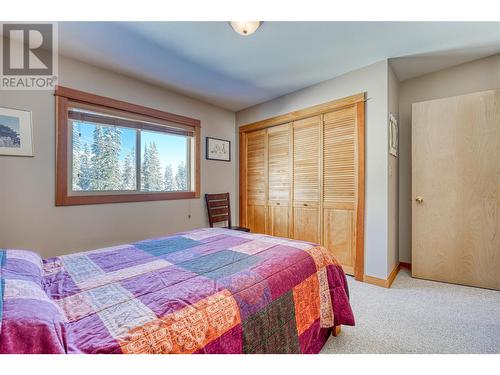 112 Creekview Road, Penticton, BC - Indoor Photo Showing Bedroom