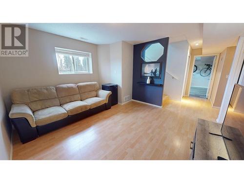9015 87 Avenue, Fort St. John, BC - Indoor Photo Showing Living Room