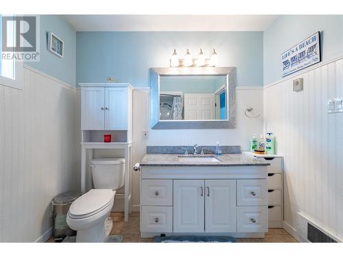 107 Crown Crescent, Vernon, BC - Indoor Photo Showing Bathroom