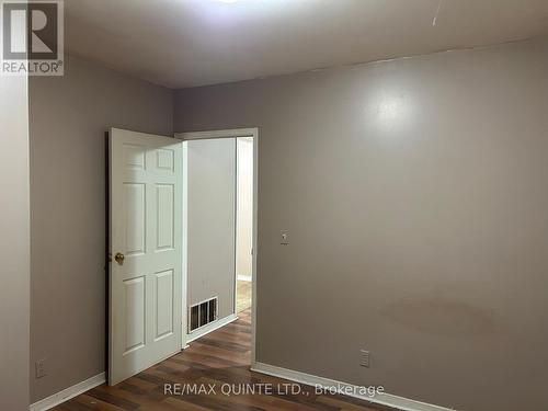 170 College St W, Belleville, ON - Indoor Photo Showing Other Room