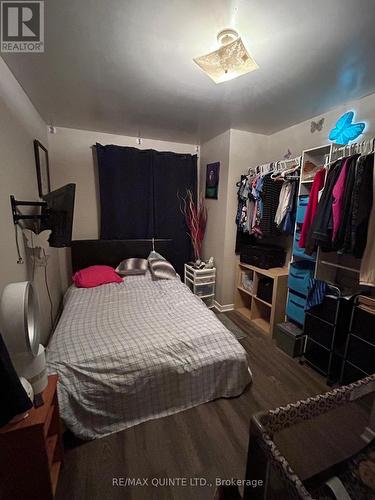 170 College St W, Belleville, ON - Indoor Photo Showing Bedroom