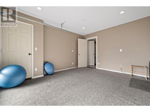 845 Manhattan Drive, Kelowna, BC - Indoor Photo Showing Other Room