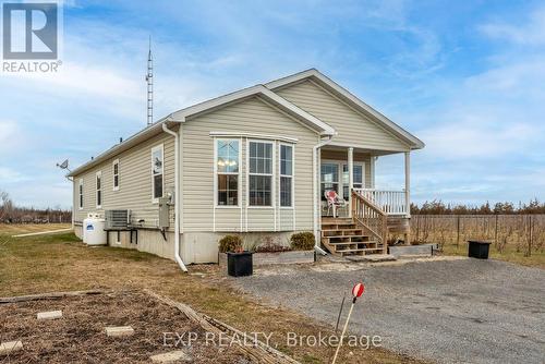 3589 County Road 8, Prince Edward County, ON - Outdoor