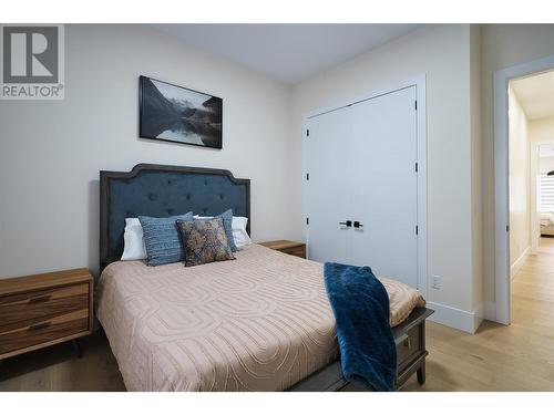 1189 Lone Pine Drive, Kelowna, BC - Indoor Photo Showing Bedroom