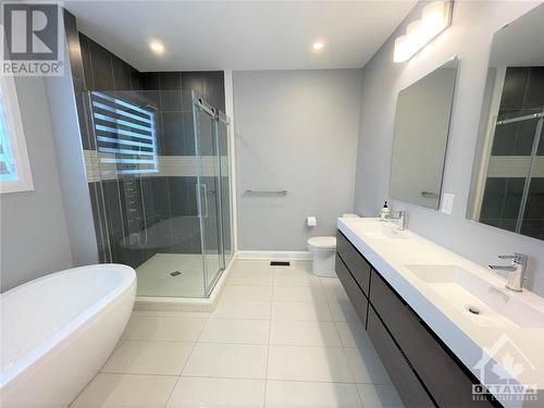 17 Rideau Heights Drive, Ottawa, ON - Indoor Photo Showing Bathroom