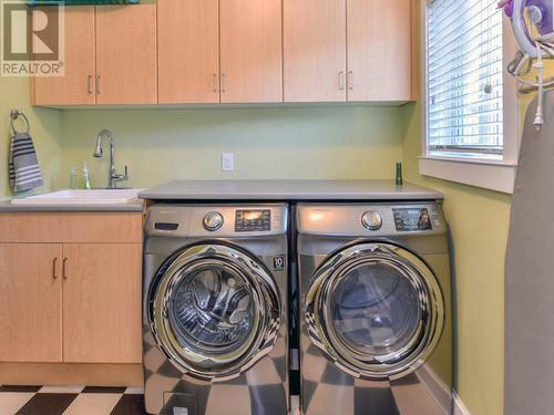 4158 Gallaghers Boulevard S, Kelowna, BC - Indoor Photo Showing Laundry Room