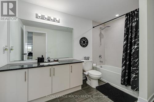 201 - 8 Culinary Lane, Barrie, ON - Indoor Photo Showing Bathroom