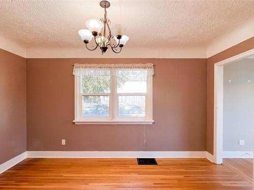 2890 Foul Bay Rd, Saanich, BC - Indoor Photo Showing Other Room