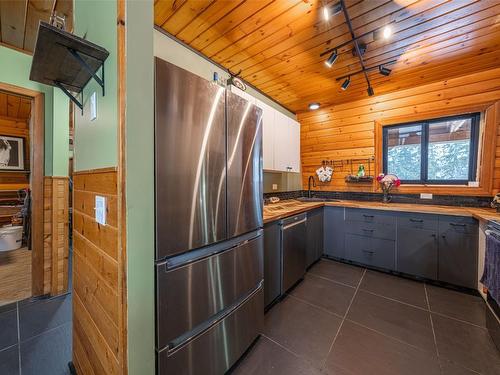 232 Highway 97B Highway, Enderby, BC - Indoor Photo Showing Kitchen With Double Sink