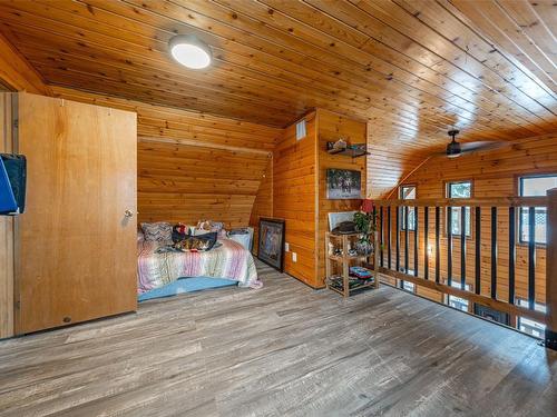 232 Highway 97B Highway, Enderby, BC - Indoor Photo Showing Other Room