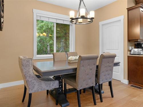 2160 Shelby Crescent, West Kelowna, BC - Indoor Photo Showing Dining Room