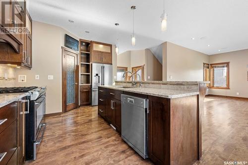 4877 Upson Road, Regina, SK - Indoor Photo Showing Kitchen With Upgraded Kitchen