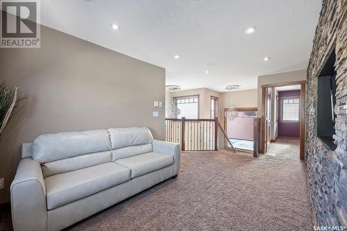 4877 Upson Road, Regina, SK - Indoor Photo Showing Living Room
