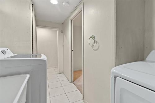 11 Colmar Place|Unit #2, Dundas, ON - Indoor Photo Showing Laundry Room