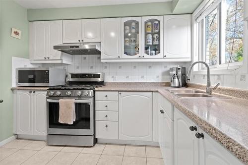 11 Colmar Place|Unit #2, Dundas, ON - Indoor Photo Showing Kitchen With Double Sink