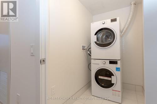 #424 -250 Lawrence Ave W, Toronto, ON - Indoor Photo Showing Laundry Room