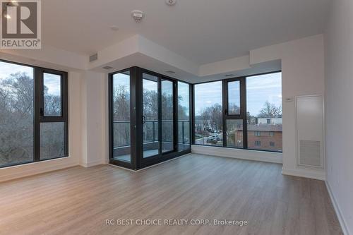 #424 -250 Lawrence Ave W, Toronto, ON - Indoor