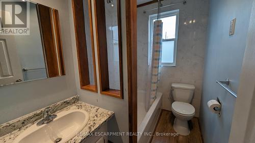 691 Upper James St, Hamilton, ON - Indoor Photo Showing Bathroom