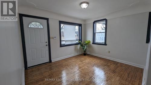 691 Upper James St, Hamilton, ON - Indoor Photo Showing Other Room