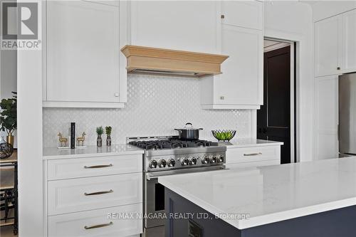 6506 Lucia Dr, Niagara Falls, ON - Indoor Photo Showing Kitchen