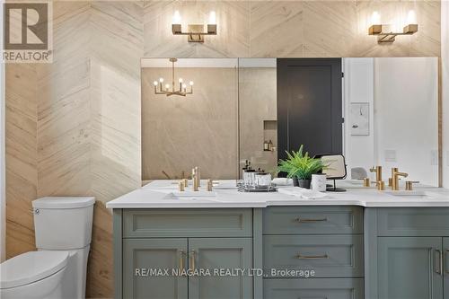 6506 Lucia Drive, Niagara Falls, ON - Indoor Photo Showing Bathroom