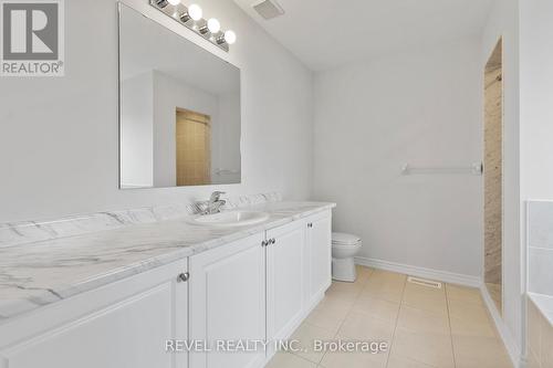 226 Palace St, Thorold, ON - Indoor Photo Showing Bathroom