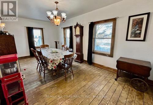 498 Eldon Station Road, Kawartha Lakes, ON - Indoor Photo Showing Dining Room