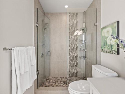 1-3750 West Bay Road, West Kelowna, BC - Indoor Photo Showing Bathroom