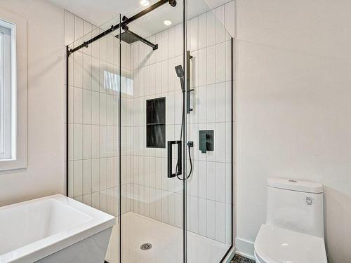 Bathroom - 3595 Rue De L'Université, Longueuil (Saint-Hubert), QC - Indoor Photo Showing Bathroom
