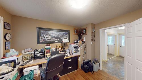 550 Jaffray Baynes Lake Road, Elko, BC - Indoor Photo Showing Office