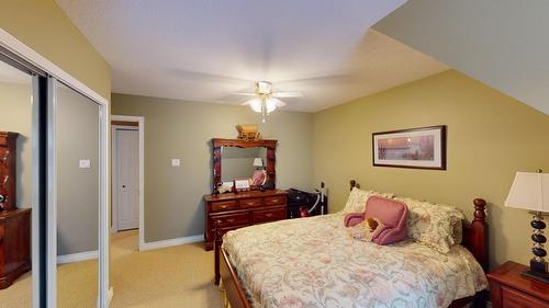 550 Jaffray Baynes Lake Road, Elko, BC - Indoor Photo Showing Bedroom